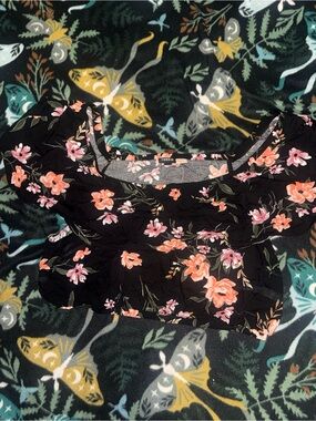 Torrid Floral Smocked Crop Top Size 2 NWT